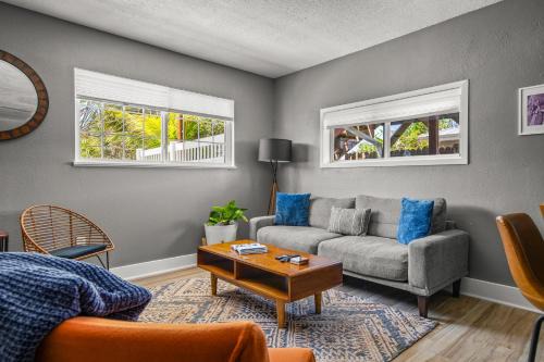 Melbourne Beach Apartment | Condo - 2 min walk to beach