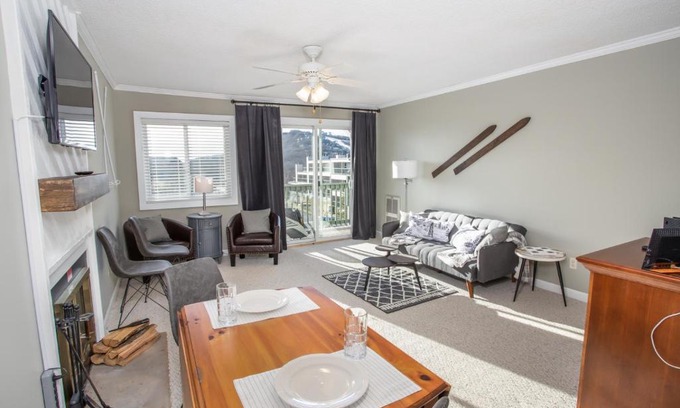 Banner Elk House | Condo at Pinnacle Inn Resort