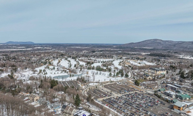 Bromont Ski Chalet | Condo Directement au Pied des Pistes
