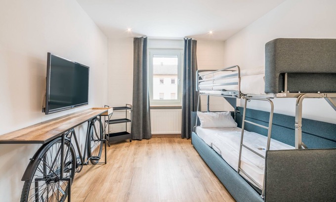 Zirndorf Apartment | Condo III - modern apartment for up to 4 people