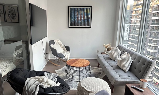 Toronto Entertainment District Condo | Condo in Downtown Toronto- TIFF/MTCC/Rogers Centre