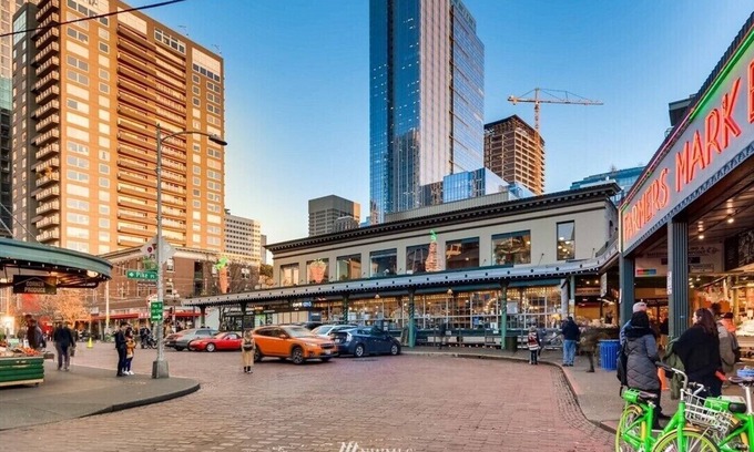 Downtown Seattle Condo | Condo in the heart of Seattle's Pike Place Market