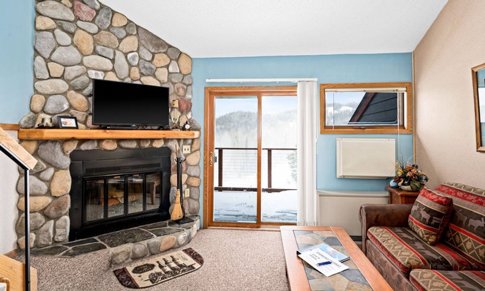 Lutsen Condo | Condo Loft - Small Family Fun with Great Balcony Views