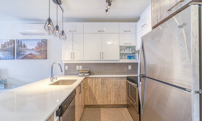 Laval-des-Rapides Apartment | Condo Moderne