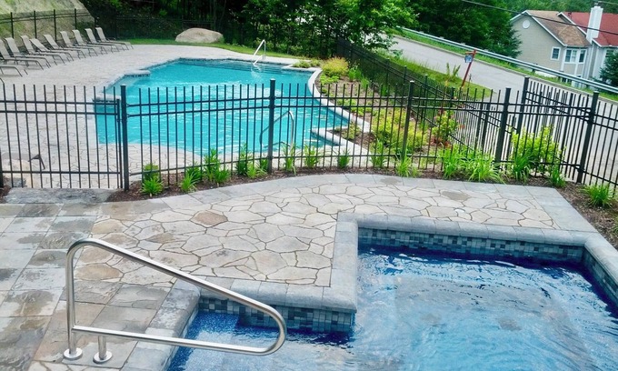 Mont-Tremblant Village Apartment | Condo Mont Tremblant | Swimming Pool, Spa