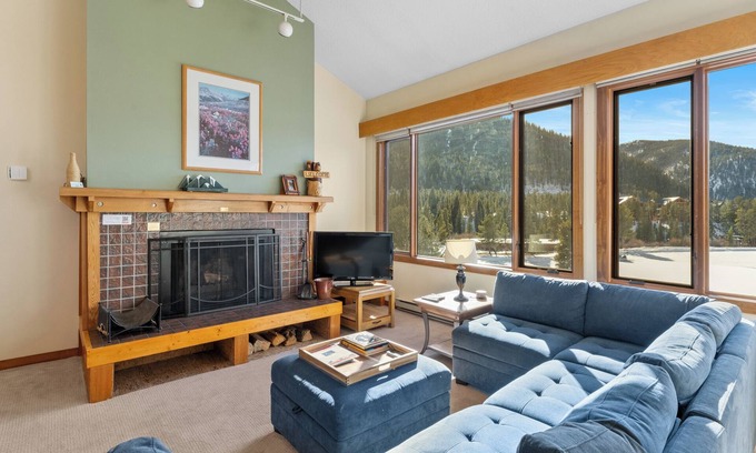 Lakeside Village Condo | Condo Near Keystone Lake & Ski Village, Tons to do & Unwind by the Fireplace!