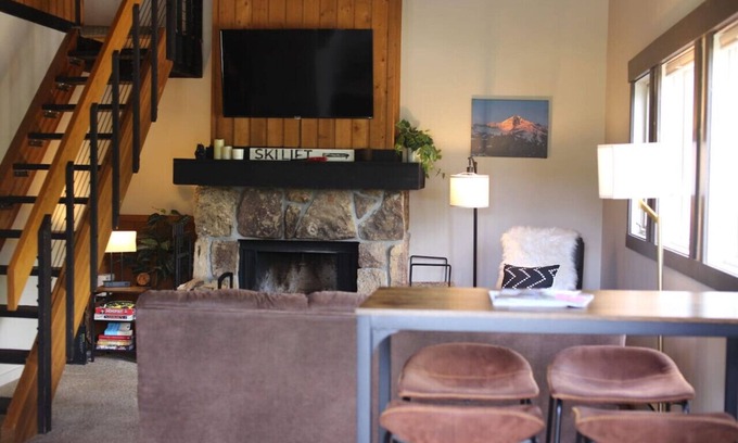 Big Sky Condo | Condo Near Skiing w/Fireplace & Indoor Pool/Suana