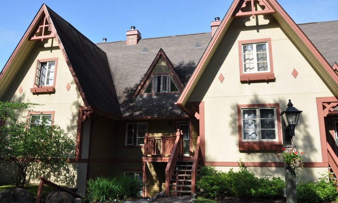Mont-Tremblant Condo | Condo Renovated 2 Bedroom In Le Plateau.