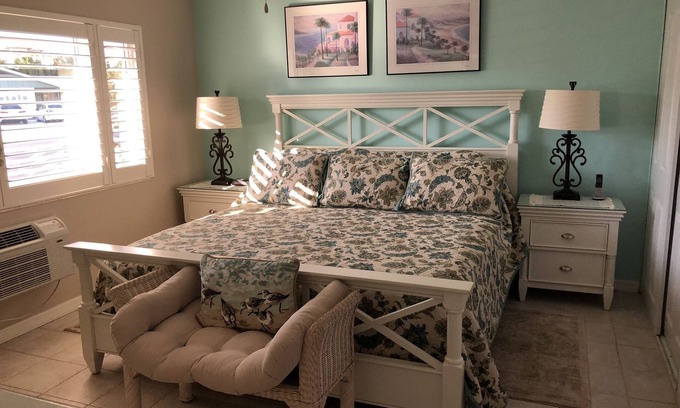 Sarasota Condo | Condo steps from Lido Beach and Gulf of Mexico in Sarasota
