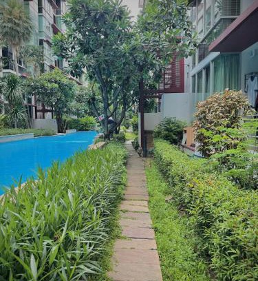 Suan Luang Apartment | Condo with Pool View & Great Amenities Bangkok