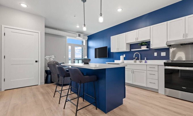 Lake City Condo | Condo with stunning views of Lake Pepin - Assigned Garage - Unit 105