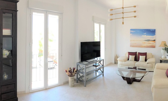 Bollullos de la Mitacion Apartment | ¡confortable y Bonito, a 15 km de Sevilla y a 5 km del Aeródromo de La Juliana!