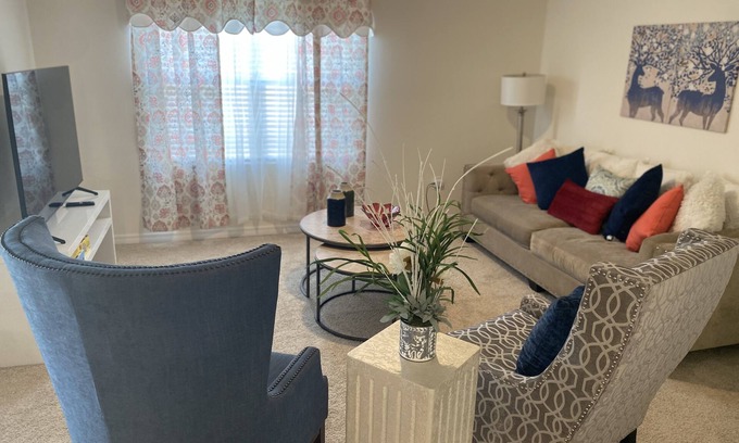 Haines City House | Confy 4 Bed to enjoy! 30 minutes from Disney