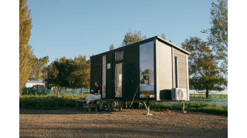 Conical Hill House | Conical Hill Hideaway by Tiny Away