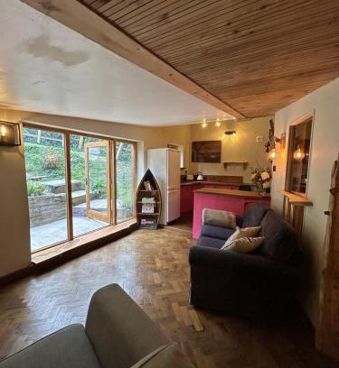 Blandford Forum Apartment | Conkers