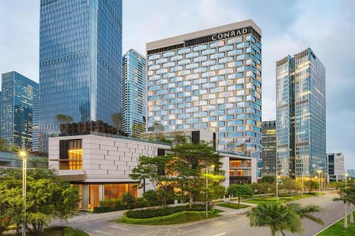 Nanshan Hotel | Conrad Shenzhen, the first art museum hotel in Greater Bay Area with the stunning bay and sunset view in the hotel terrace