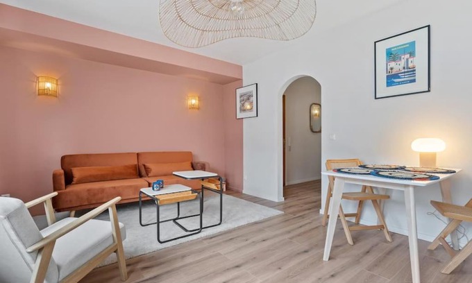 Limpertsberg Apartment | Contemporain 1BR Rétro Chic Quartier Bonnevoie