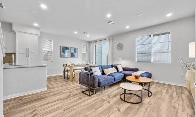 Upland Condo | Contemporary · Chic Retreat · Home Away from Home!