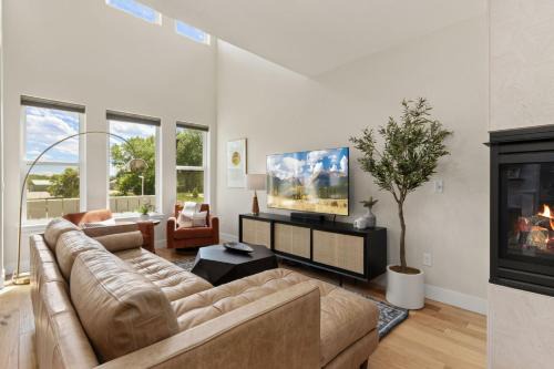 Old Town North House | Contemporary Gem - Rooftop Deck & Private Hot Tub!