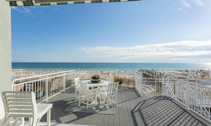 White Sands Cottages House | Contemporary Gulf Front Townhome Just Steps from the Water