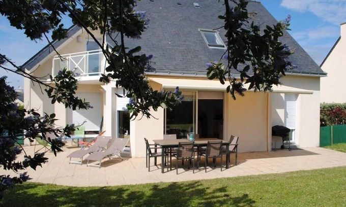 Le Pouliguen House | Contemporary House (3 * Furnished Tourism) quiet residential area