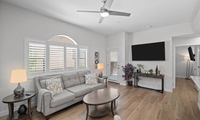 River Walk Condo | Contemporary Lavish Suite 2 Bedroom Condo