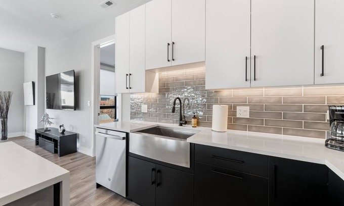 Lower West Side Apartment | Contemporary Luxury: New 3BR/2BA Stylish Haven