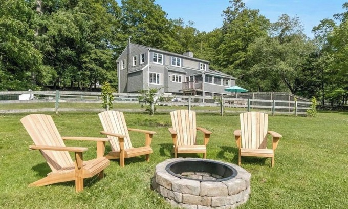 Katonah House | Contemporary Pet-Friendly Retreat w/ Game Room, Fireplace & HBOMax