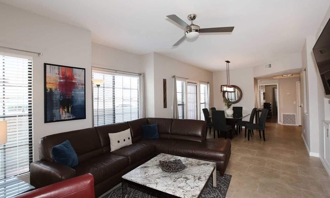 South Scottsdale Condo | Contemporary Scottsdale Condo Near Old Town & McCormick Ranch