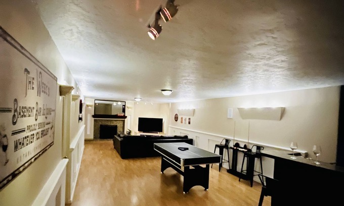 Tri-Cities House | Contemporary Traditional w/Pool, Wet Bar and Pool Table