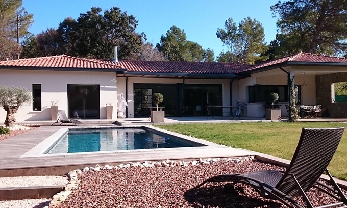 Assas House | Contemporary villa with swimming pool in a wooded park near Montpellier