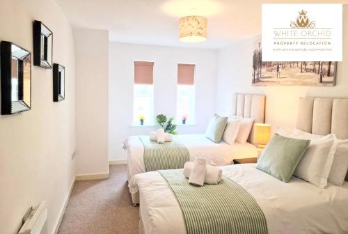 Stevenage Apartment | Contractors 2Bedrooms Apartment with Balcony & Free Parking by White Orchid Property Relocation