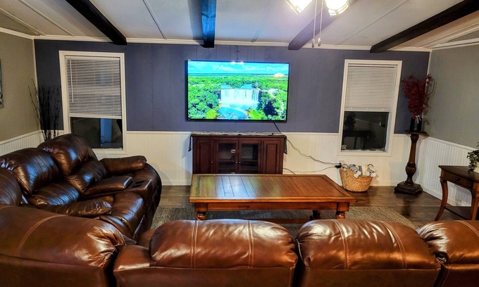 Waycross House | * CONTRACTORS DISCOUNT *