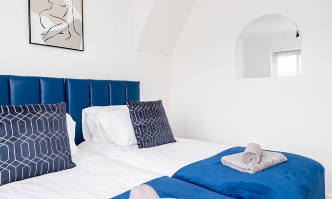 Smethwick House | Contractors, Families & Travellers | Free Parking | Close to City Centre