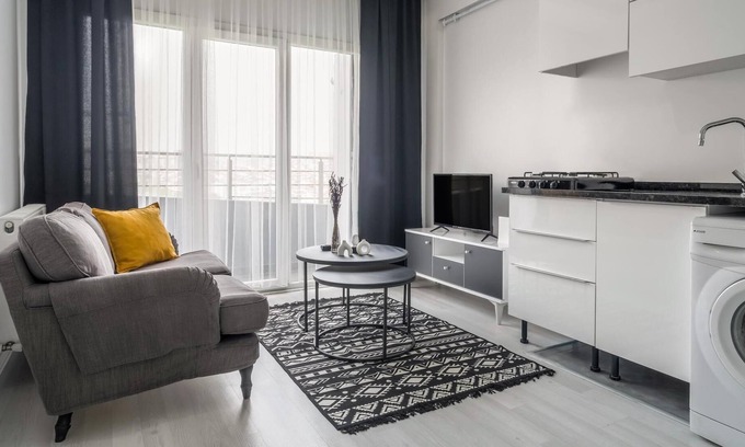 Esenyurt Apartment | Convenient and Modern Flat in Central Beylikduzu