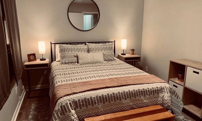 Snohomish Apartment | Convenient, Clean Apartment w/Air Conditioning, Smart TV, Covered Parking