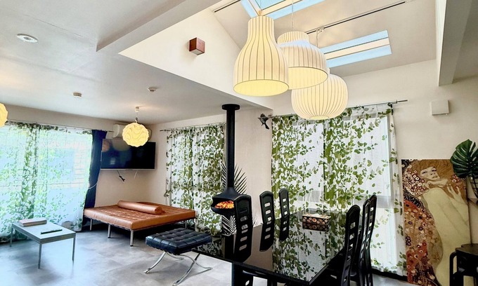 Toshima House | Convenient for sightseeing｜Walking distance from Komagome Station｜A house for rent in a shopping arcade📍.
