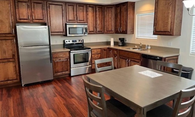 Marion Condo | Convenient Golf Course Condo!