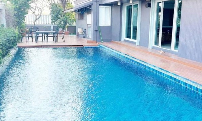 Srisa Chorakhe Noi Hotel | Convenient Grand Hotel by Zuzu