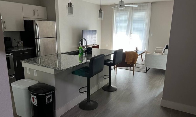 Richardson Apartment | Convenient Location-Stunning 1 bedroom Apartment