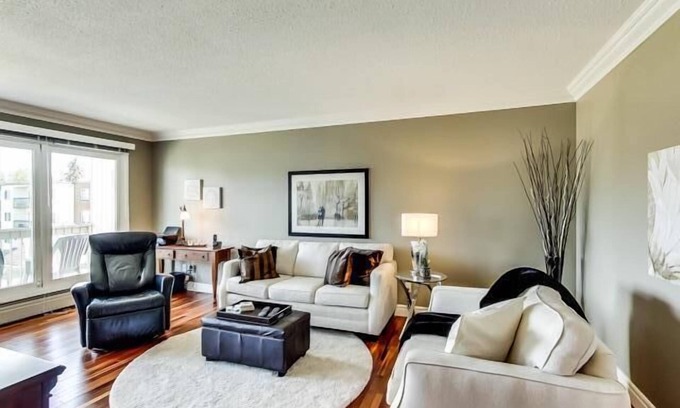 Southwest Edmonton Condo | Convenient Southside- 10 min to West Edmonton Mall, Cross Cancer Clinic, U of A