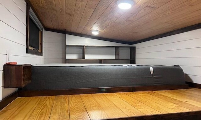 West Oak Hill House | Conveniently Located Tiny Home Retreat-Oak Hill!