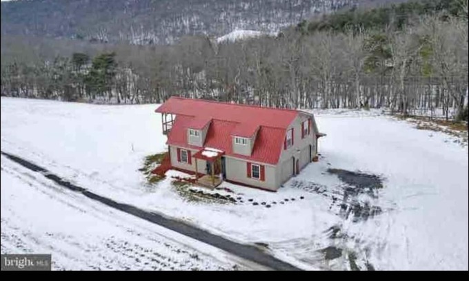 Wardensville House | Converted barn with great views, hottub, pool table, shuffleboard & firepit.