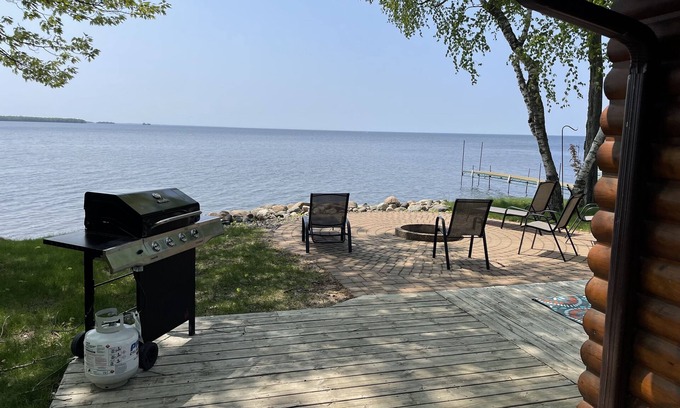 Isle House | Convienant location. Right on water. Private boat launch. Outdoor sauna!