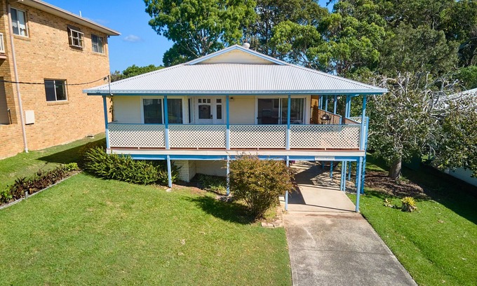 Black Head House | Cooinda Cottage - A Beautiful holiday home in the heart of Black Head.