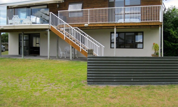 Cooks Beach Cottage | Cooks Beach Gem - Cooks Beach Holiday Home