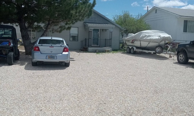 Glendo House | Cool 1-bedroom house in Glendo