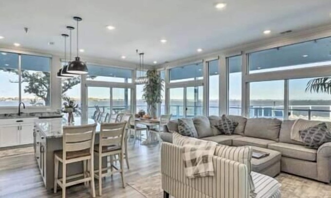 Watertown Apartment | Cool Change Getaways