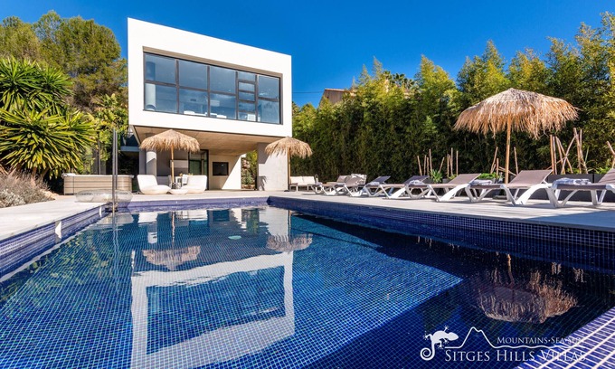 Olivella Villa | Cool Modern Villa - Heated Private Pool & Hot tub