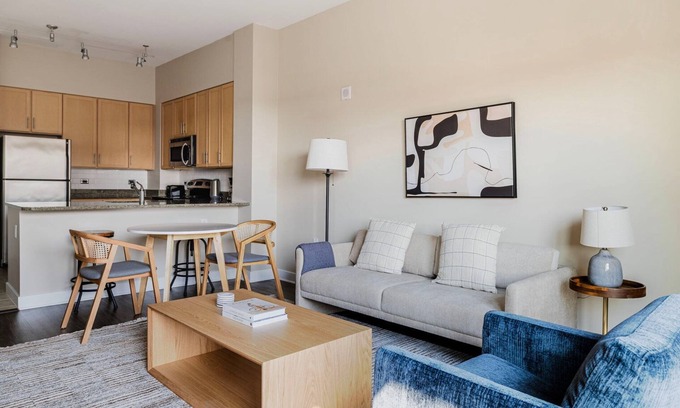 Mount Vernon Square Apartment | Cool Mount Vernon 1BR w/Gym & Rooftop Pool, nr Arena, by Blueground